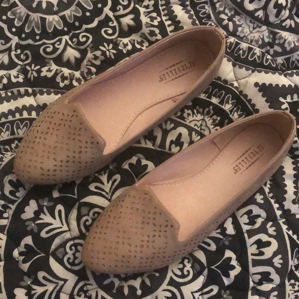 I am selling them cause they don’t fit me , I wore  them once